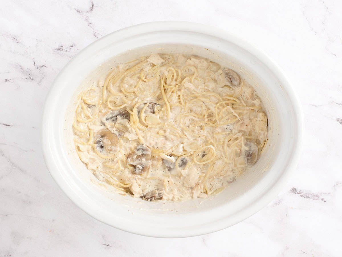 Crockpot chicken tetrazzini in a slow cooker.