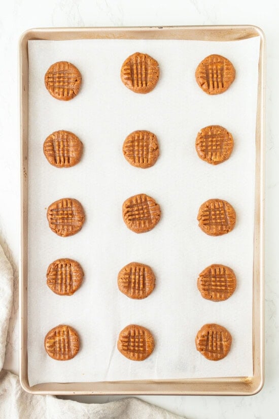How to make almond butter cookies